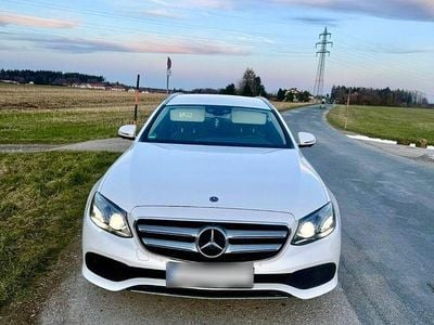 Gebraucht Mercedes E220 Avantgarde 194 PS (142 kW) 2017 Weiß Kombi