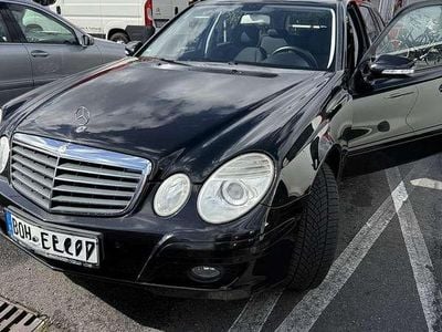 Mercedes E200