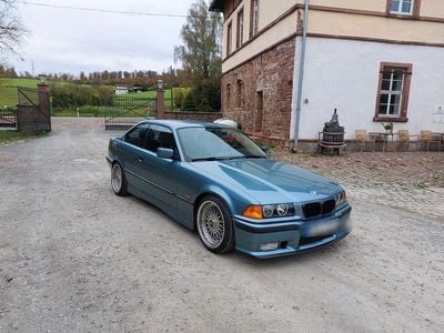 Gebraucht BMW 320 M Sport 150 PS (110 kW) 1997 Blau Coupé