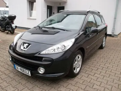 Gebraucht Peugeot 207 Urban Move 73 PS (53 kW) 2009 Schwarz Kombi