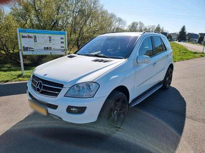 Second-hand Mercedes ML320 224 CP (164 kW) 2007 Alb SUV