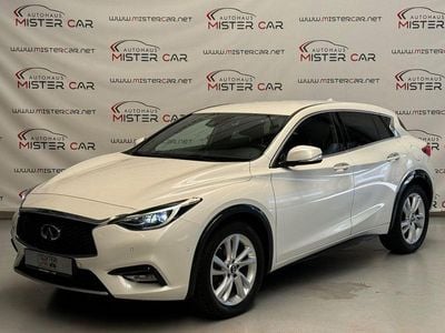 Infiniti Q30
