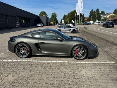 Porsche Cayman GTS