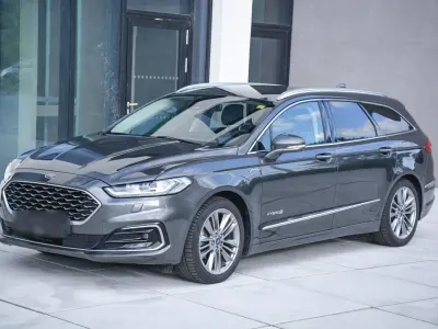 Gebraucht Ford Mondeo Vignale 187 PS (137 kW) 2020 Grau Kombi