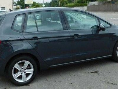 Second-hand VW Golf Sportsvan Comfortline 125 CP (91 kW) 2016 Gri Monovolum