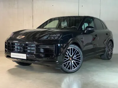 Ny Porsche Cayenne Black Edition 470 HK (345 kW) 2026 Sort SUV