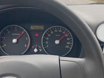 Usado Hyundai Accent 110 HP (80 kW) 2008 Verde Citadino