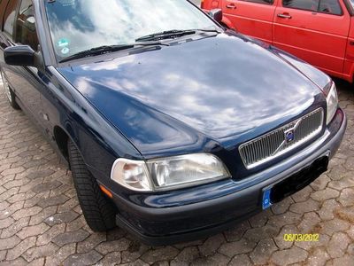 Gebraucht Volvo V40 109 PS (80 kW) 2000 Blau Kombi
