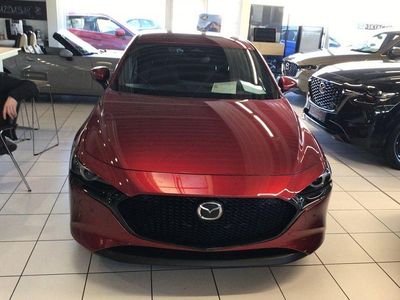 Neu Mazda 3 140 PS (102 kW) 2025 Rot Limousine