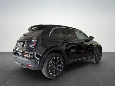 Neu Fiat 600 La Prima 145 PS (106 kW) 2026 Schwarz schwarz SUV