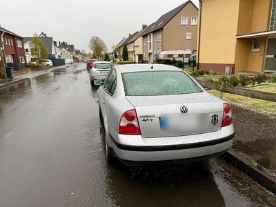 Gebraucht VW Passat 102 PS (75 kW) 2001 Silber Limousine