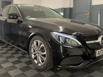 Gebraucht Mercedes C180 Edition 156 PS (114 kW) 2016 Schwarz Limousine