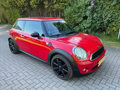 Brugt Mini ONE 75 HK (55 kW) 2009 Rød Hatchback