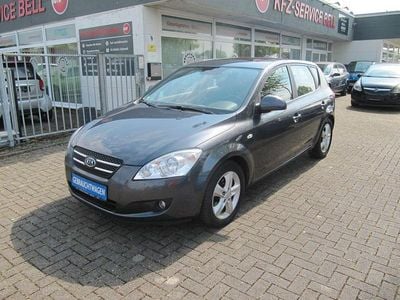 Second-hand Kia Ceed EX 122 CP (89 kW) 2008 Gri Hatchback