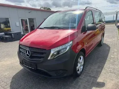 Gebraucht Mercedes Vito 190 PS (139 kW) 2015 Rot Van