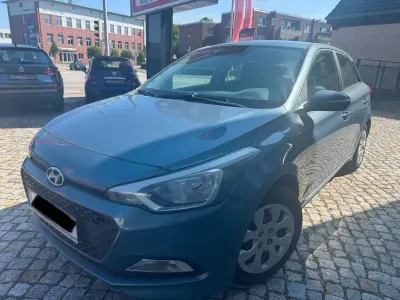 Gebraucht Hyundai i20 84 PS (61 kW) 2016 Blau Limousine