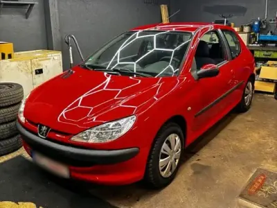 Gebraucht Peugeot 206 90 PS (66 kW) 2005 Rot Kleinwagen