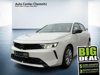Jade weiß Gebraucht 2023 Opel Astra Enjoy Limousine | 17.401 € (Guter Preis)