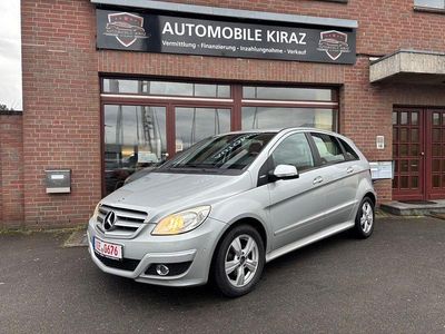 Gebraucht Mercedes B180 116 PS (85 kW) 2011 Grau Van / Kleinbus