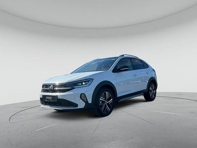 Pure white / schwarz Gebraucht 2025 VW Taigo Style SUV | 31.750 €