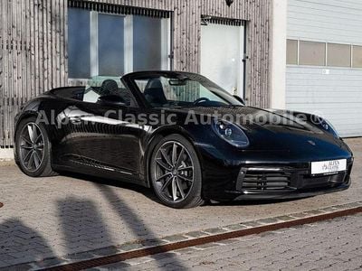 Gebraucht Porsche 911 Carrera 4 Cabriolet 385 PS (283 kW) 2021 Tiefschwarz Cabrio