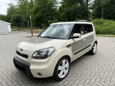 Gebraucht Kia Soul Vision 126 PS (92 kW) 2011 Gelb SUV
