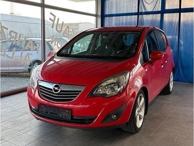 Usata Opel Meriva 101 CV (74 kW) 2011 Rosso Monovolume
