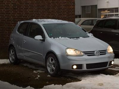 Gebraucht VW Golf V 102 PS (75 kW) 2005 Grau Kleinwagen