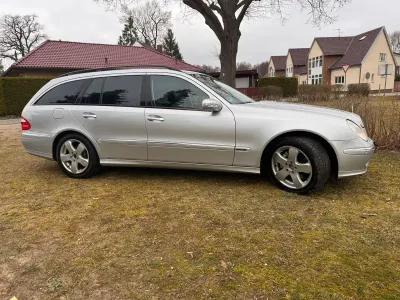 Używany Mercedes E350 Avantgarde 272 KM (200 kW) 2006 Srebrny Kombi