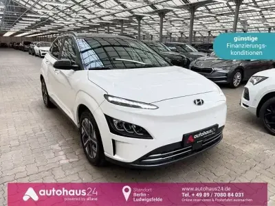 Gebraucht Hyundai Kona Trend 100 kW (136 PS) 2023 Weiß SUV