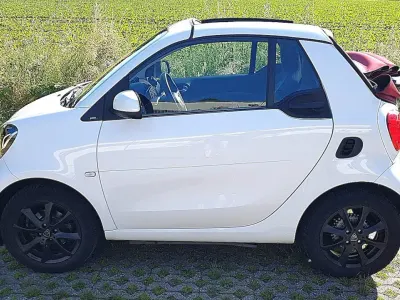 Gebraucht Smart ForTwo Cabrio Prime 71 PS (52 kW) 2016 Weiß Cabrio