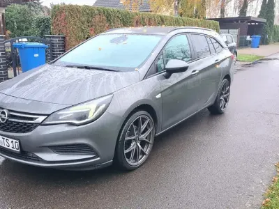 Usata Opel Astra Edition 110 CV (80 kW) 2017 Grigio Station wagon