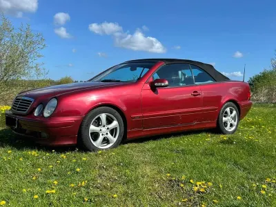 Używany Mercedes CLK230 Avantgarde 197 KM (144 kW) 2000 Czerwony Kabriolet