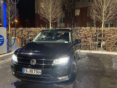 Gebraucht VW Tiguan Comfortline 150 PS (110 kW) 2016 Schwarz SUV