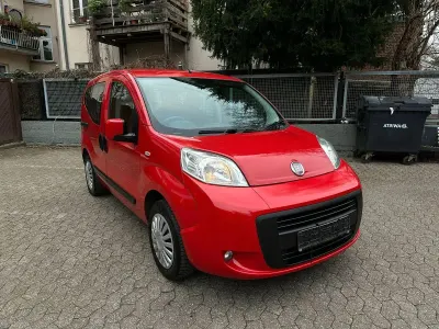 Używany Fiat Qubo Dynamic 77 KM (56 kW) 2010 Czerwony Minivan