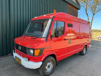 Gebraucht Mercedes T1 90 PS (66 kW) 1994 Rot Van