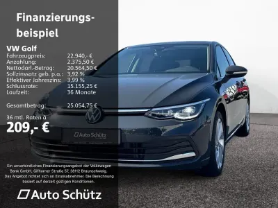 Gebraucht VW Golf VIII Style 131 PS (96 kW) 2024 Grau Limousine