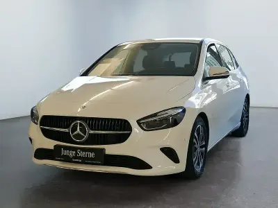 Gebraucht Mercedes B200 Progressive 150 PS (110 kW) 2025 Weiß Van / Kleinbus