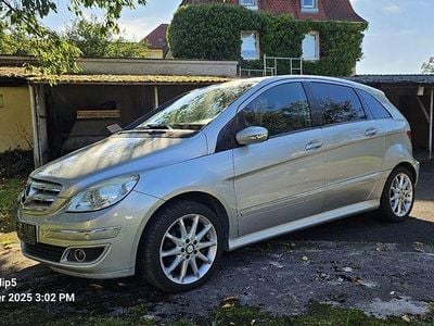 Mercedes B200
