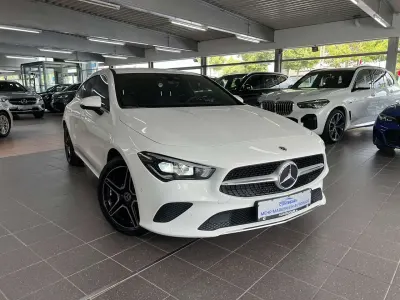 Gebraucht Mercedes CLA200 Shooting Brake Progressive 150 PS (110 kW) 2023 Weiß Kombi