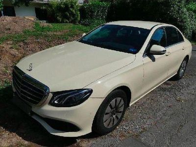 Mercedes E200