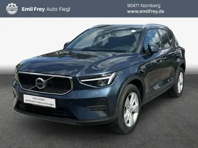Używany Volvo XC40 Core 163 KM (119 kW) 2025 Niebieski SUV