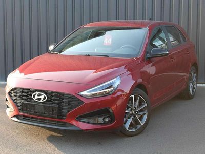Gebraucht Hyundai i30 Advantage 101 PS (74 kW) 2024 Ultimate red / met Kleinwagen