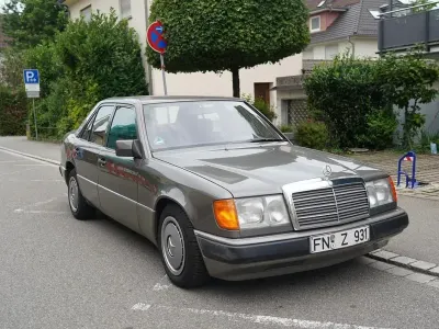 Used Mercedes 230 132 HP (97 kW) 1991 Grey Sedan