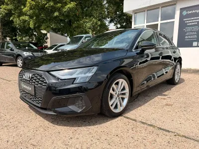 Gebraucht Audi A3 Comfort 110 PS (80 kW) 2022 Schwarz Limousine