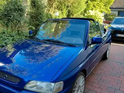 Gebraucht Ford Escort Cabriolet 116 PS (85 kW) 1994 Blau Cabrio