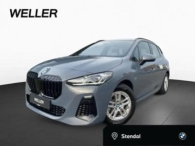 Sparkling kupfergrau (grau) Gebraucht 2025 BMW 220 Active Tourer M Sport Van / Kleinbus | 29.950 € (Superpreis)