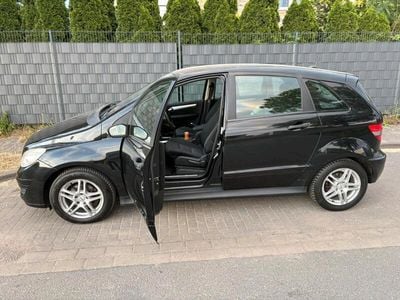 Mercedes B180