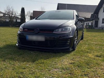 Gebraucht VW Golf VII GTI 220 PS (161 kW) 2014 Schwarz Limousine