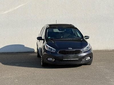 Gebraucht Kia Ceed Spirit 135 PS (99 kW) 2012 Grau Kleinwagen